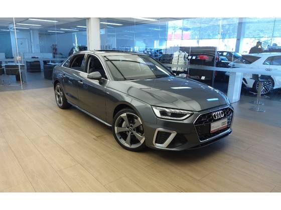 AUDI A4 2.0 TFSI MHEV S LINE QUATTRO S TRONIC